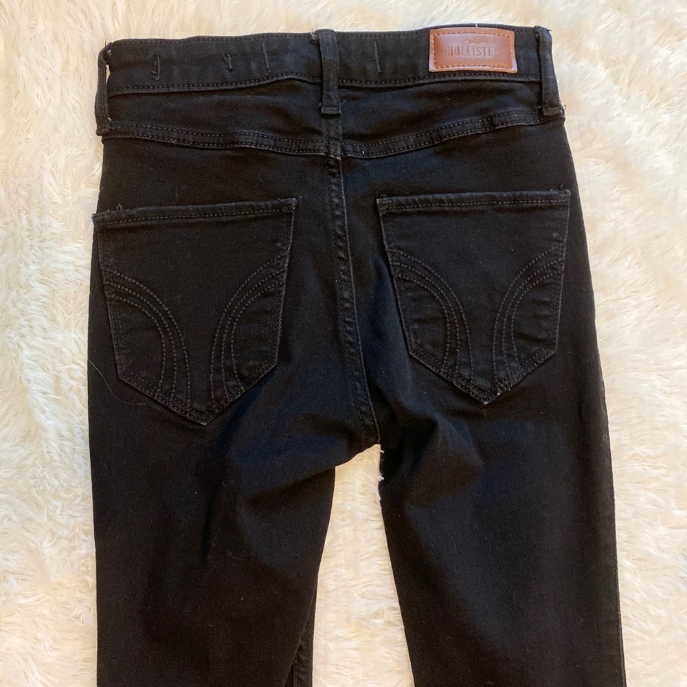 Black Hollister skinny jeans - Picture 4 of 5